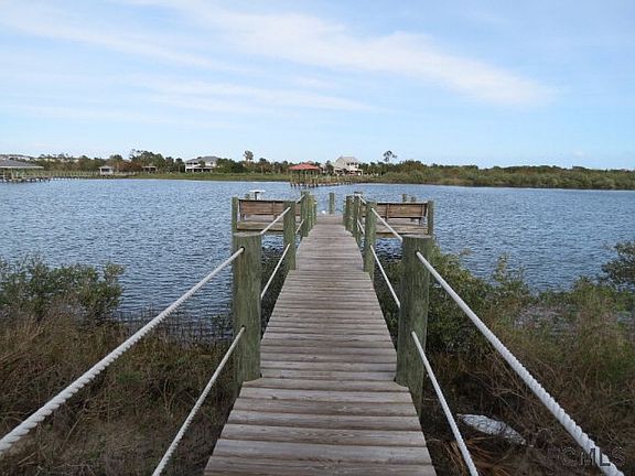 5th image of 119 Emerald Lake Dr