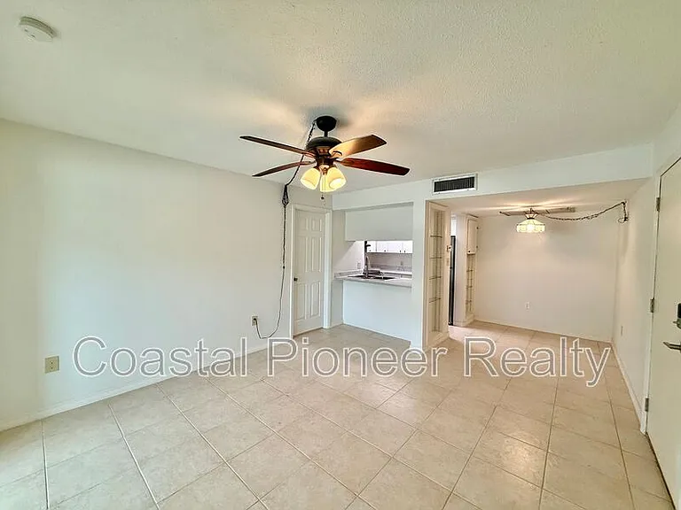 5132 Amulet Dr #A105 — Photo 4