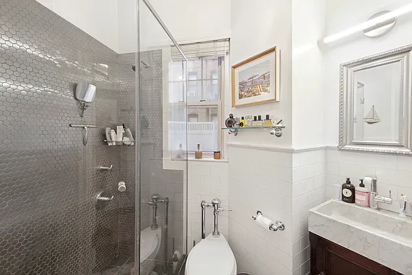 Rented by Oxford Property Group | media 12