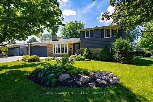 2 Core Cres Photo 1