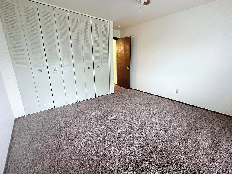 Southgate Apartments — Photo 75
