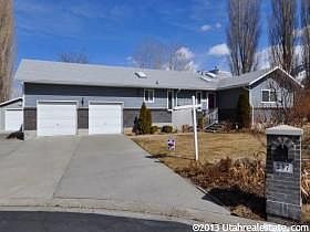 1st image of 237 Country Club Dr