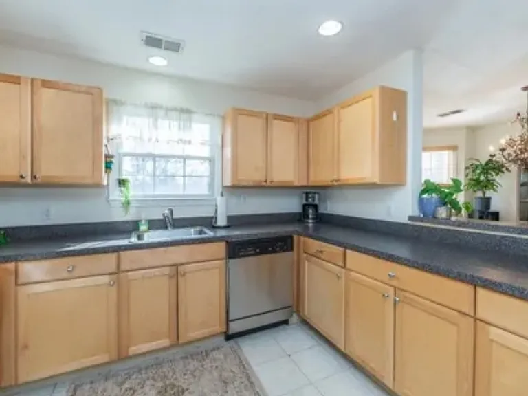 30 Federal Hill Rd #13 — Photo 7