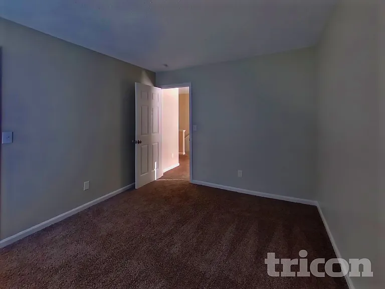 911 Pine Ridge Way — Photo 20