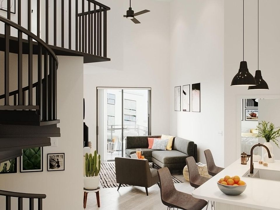 2nd image of 140 W San Antonio St #516