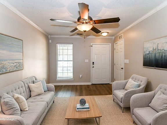 4th image of 7173 Charlton Way