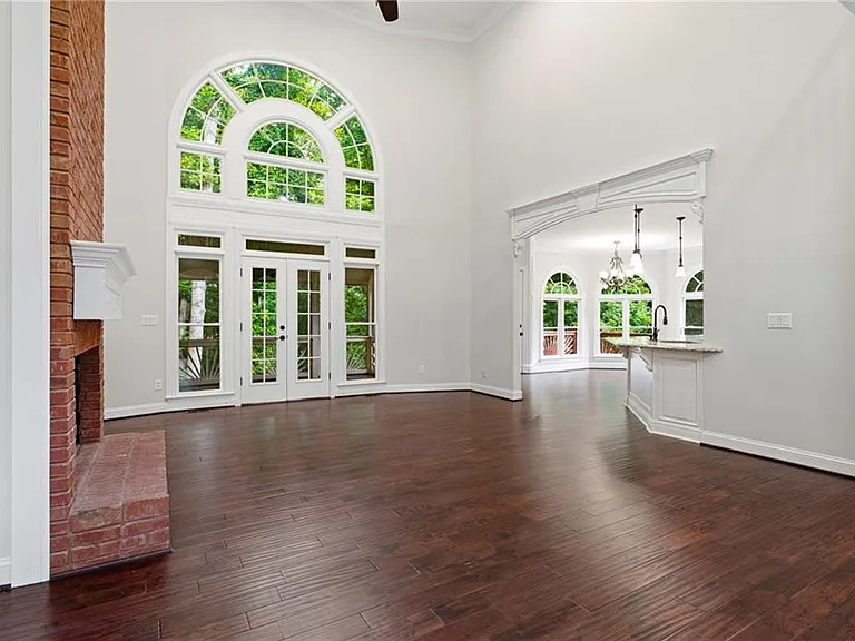 730 Rose Creek Cir — Photo 10