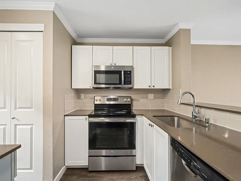 The Row Townhomes — Photo 6