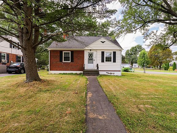 2nd image of 315 Russell Ave