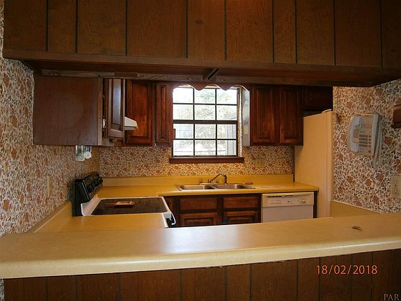 4th image of 2640 Venetian Way