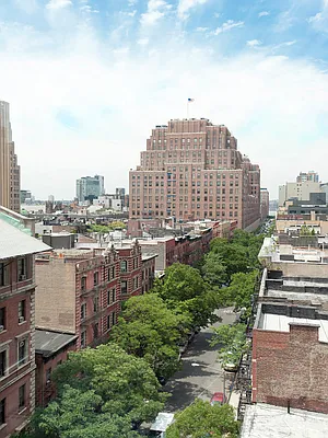 Sold by Sotheby's International Realty | media 31