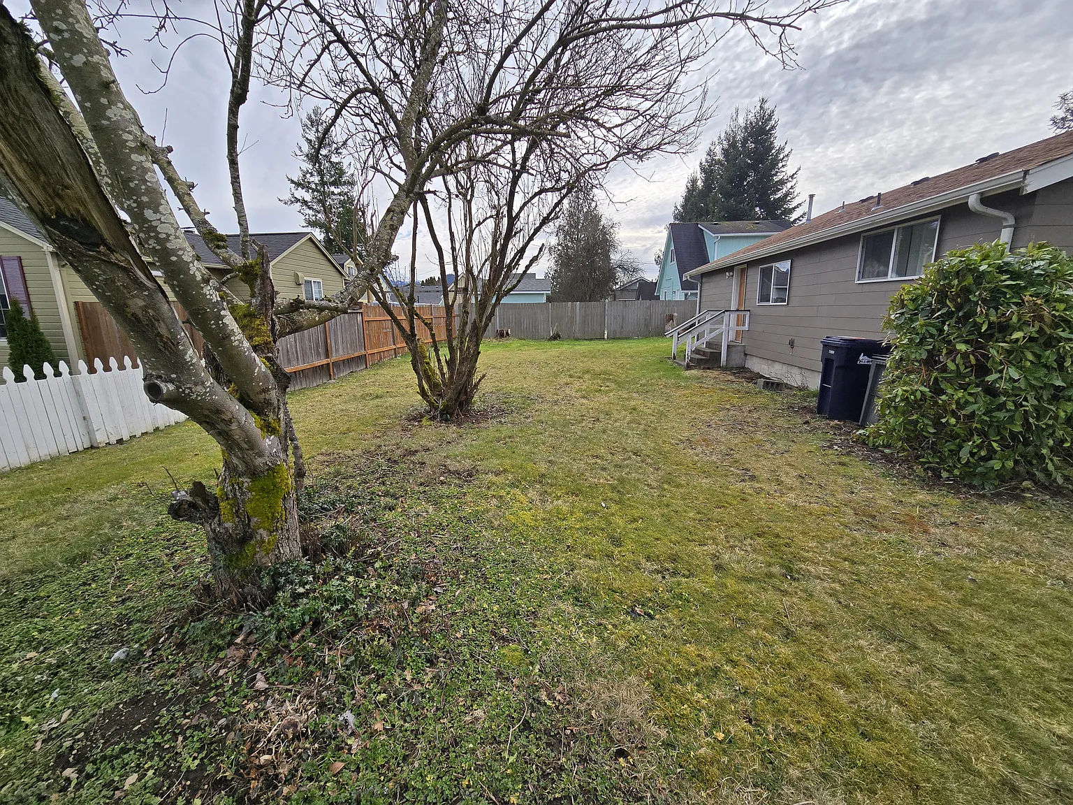 3 bed, $2,600 — Photo 2