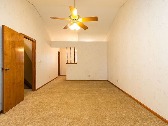 4th image of 5476 Taylor Lane Ave