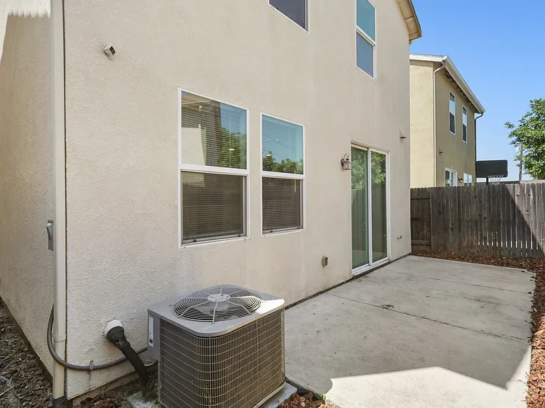8897 Robbins Rd — Photo 28