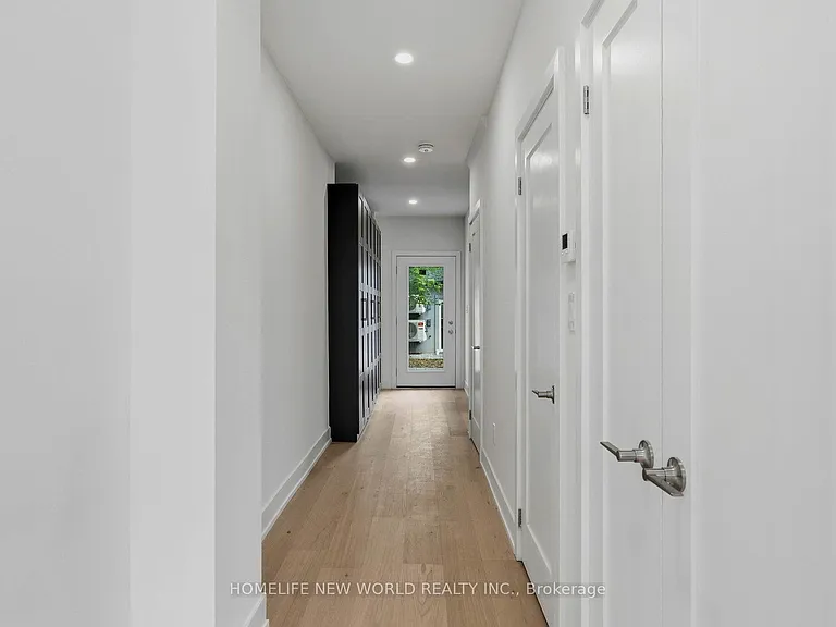 1842 Dundas St E — Photo 21