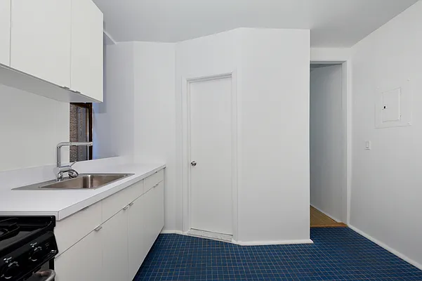 Rented by Aether Property Group | media 12