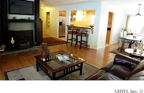 4th image of 240 Maplewood Ave