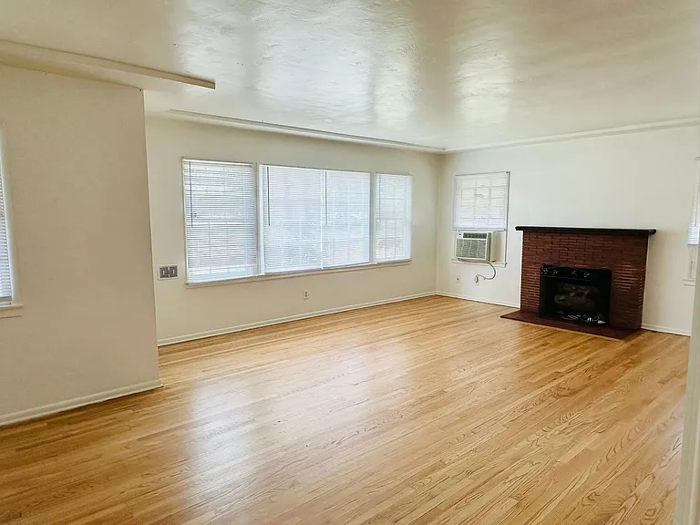 503 W Lugonia Ave — Photo 6