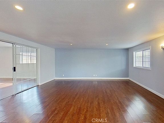 5th image of 2262 W Falmouth Ave