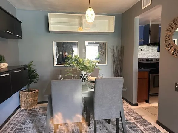 2488 Larkspur Ln APT 193, Sacramento, CA 95825
