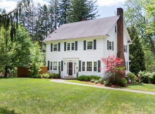 353 Salisbury St, Worcester, MA 01609