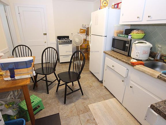 5th image of 28 Brock St #T1