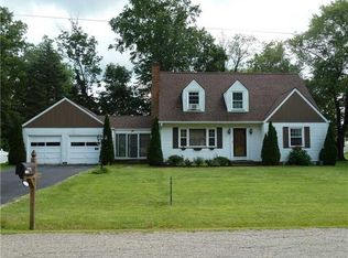 2200 King Dr, Hermitage, PA 16148