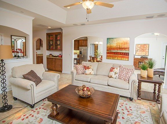 3rd image of 364 Seloy Dr