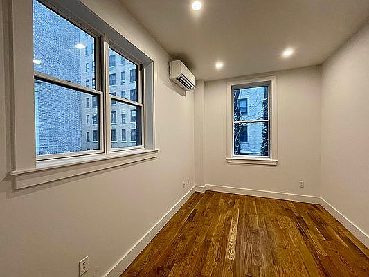 5th image of 324 W 87th St #2R