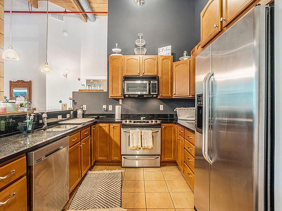 2nd image of 533 Columbia Ave APT 316