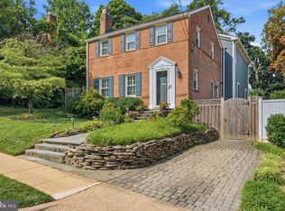 1016 N Larrimore St, Arlington, VA 22205