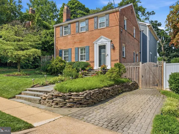 1016 N Larrimore St, Arlington, VA 22205
