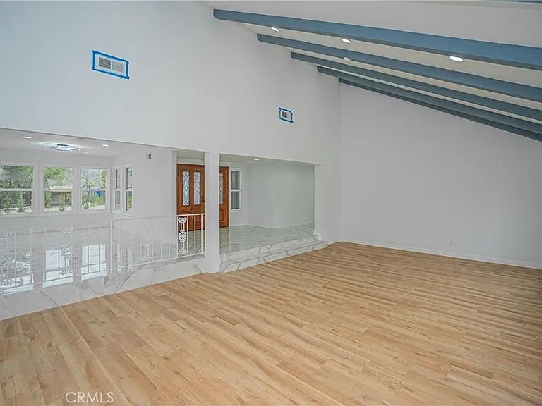 3518 N Mills Ave — Photo 8
