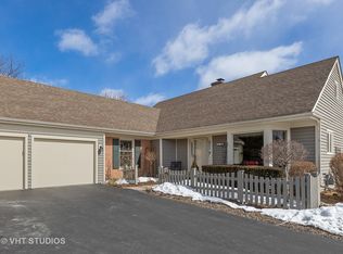 349 Sedgewick Ct, Crystal Lake, IL 60012