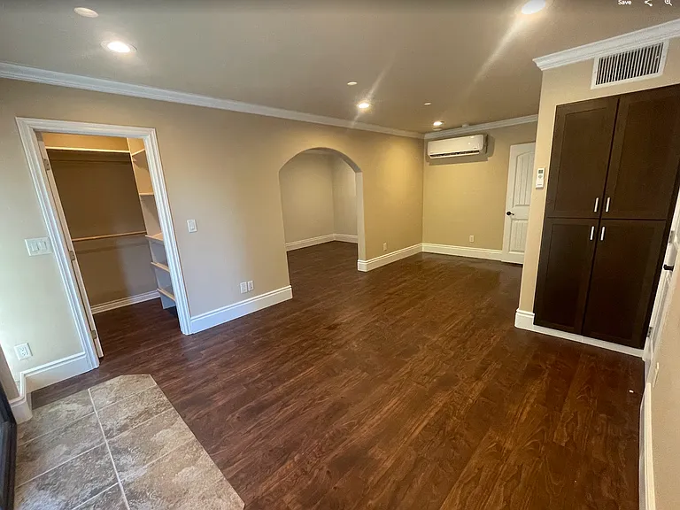 2355 Castlegate Ln — Photo 32