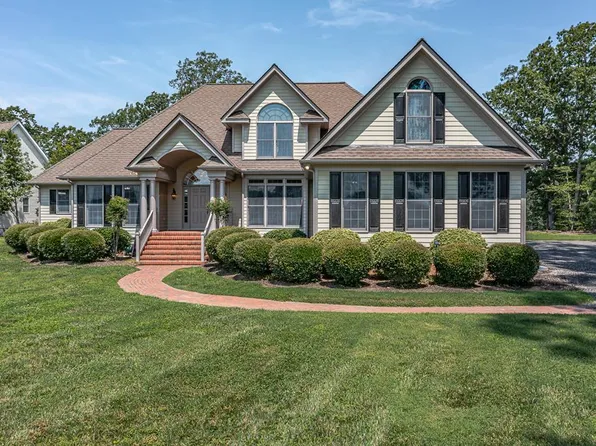 4 Thompson Ct, Reedville, VA 22539