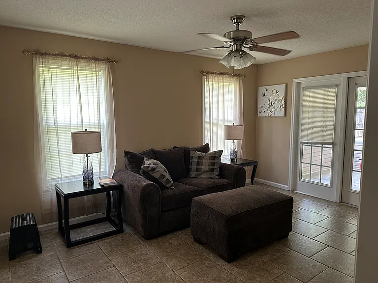 2416 Seth Pl — Photo 6