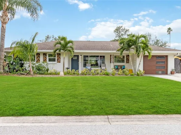 2266 Sunnyside Ln, Sarasota, FL 34239
