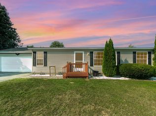 1550 Hotchkiss Rd, Freeland, MI 48623