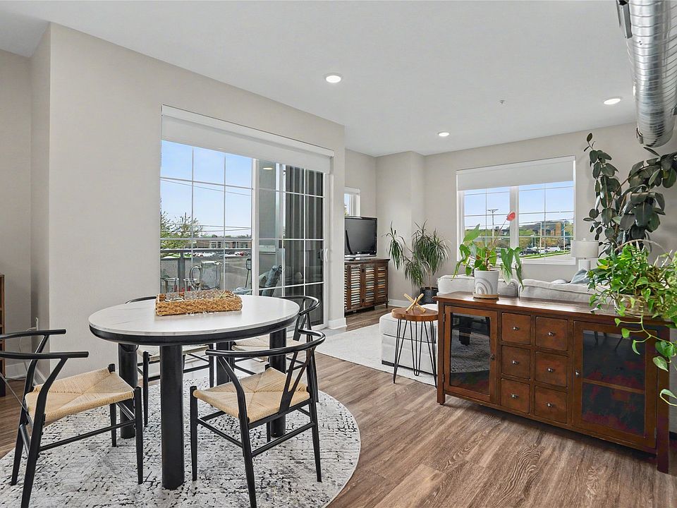 1st image of 450 7th St #209