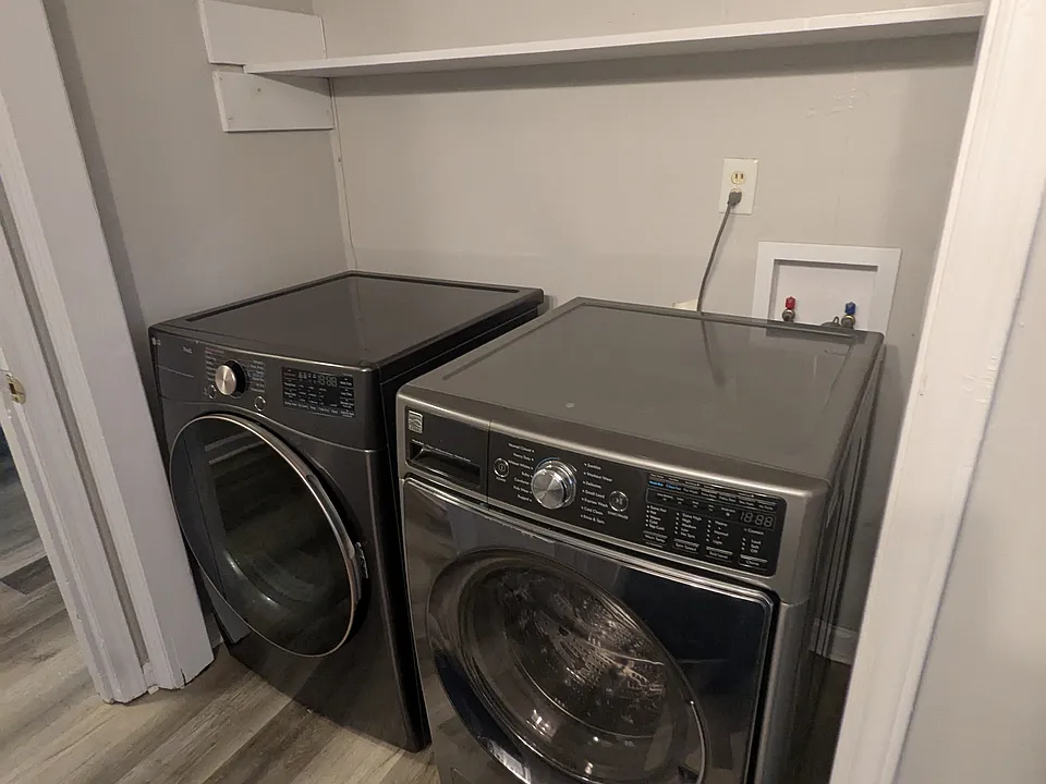 18 Dauphine Pl
