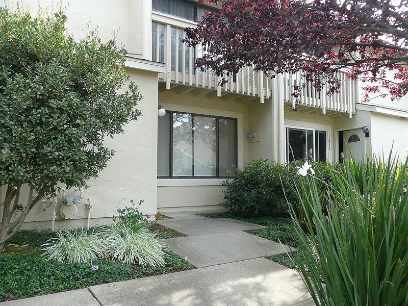 1st image of 1246 Crescent Ter