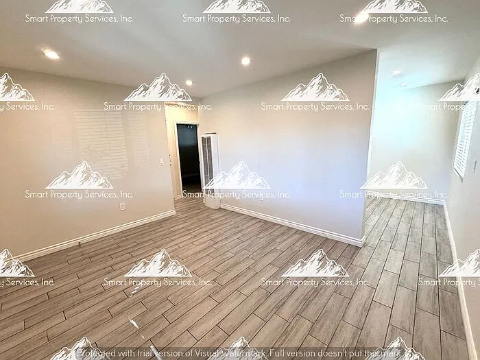 324 W Park St — Photo 4