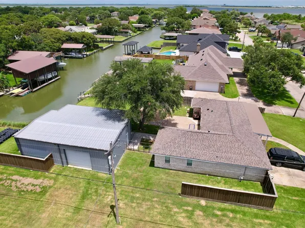 3601 17th St N, Texas City, TX 77590