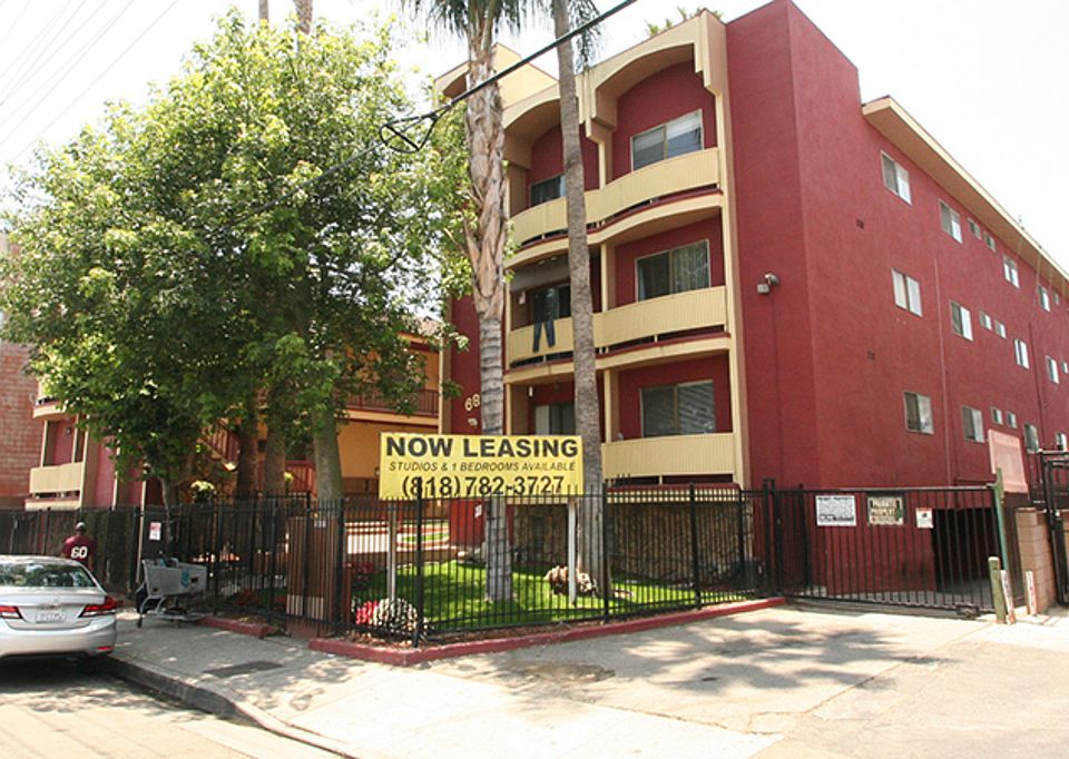 2nd image of 6833 Sepulveda Blvd