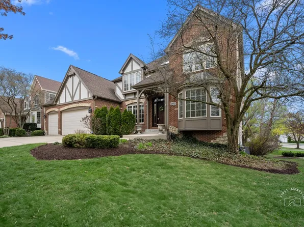 1651 Eagle Brook Dr, Geneva, IL 60134