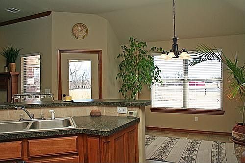 kitchen/dining