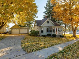 816 11th St, Monroe, WI 53566