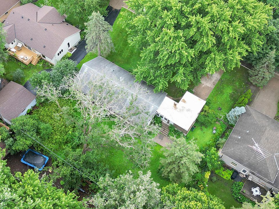 1st image of 3918 York Ave S