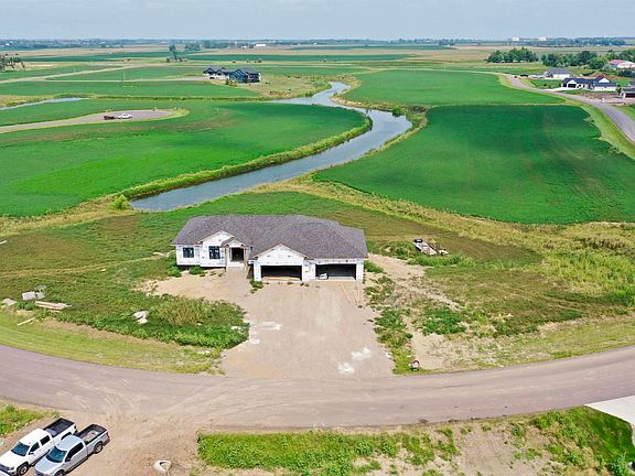 5th image of 9 Prairie Cir